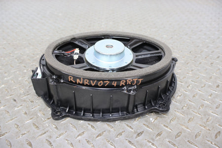 Speakers, 2022, Rivian, R1S