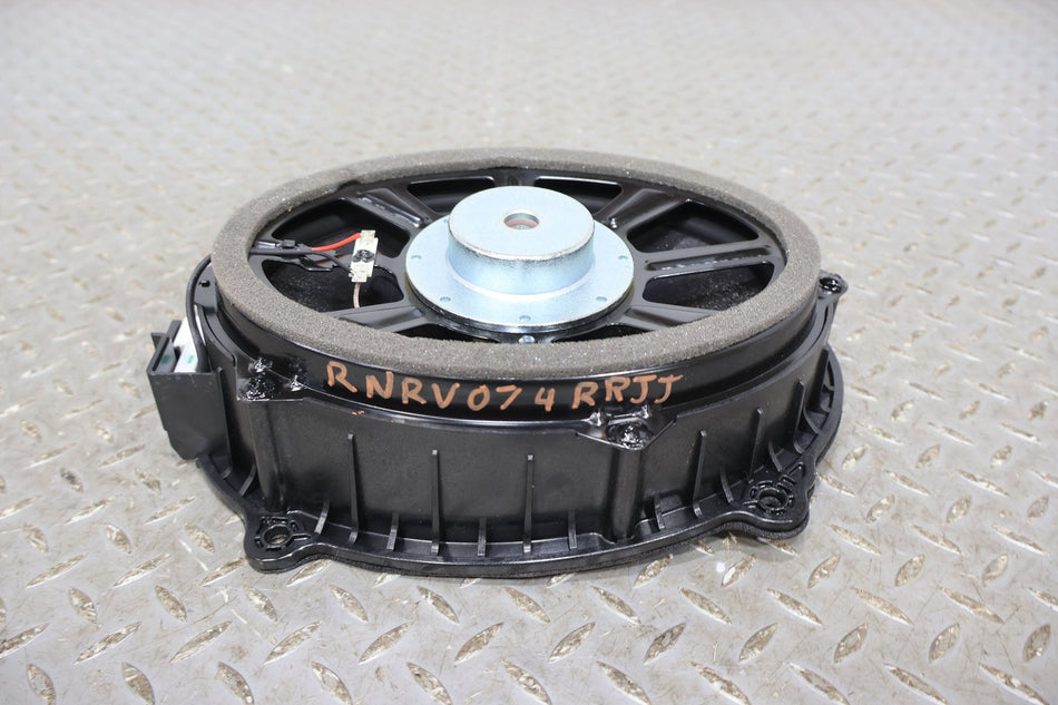 Speakers, 2022, Rivian, R1S