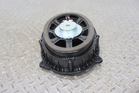 Speakers, 2022, Rivian, R1S