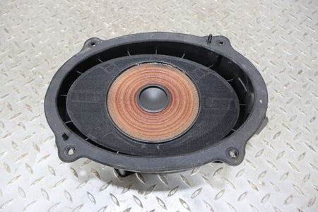 Speakers, 2022, Rivian, R1S