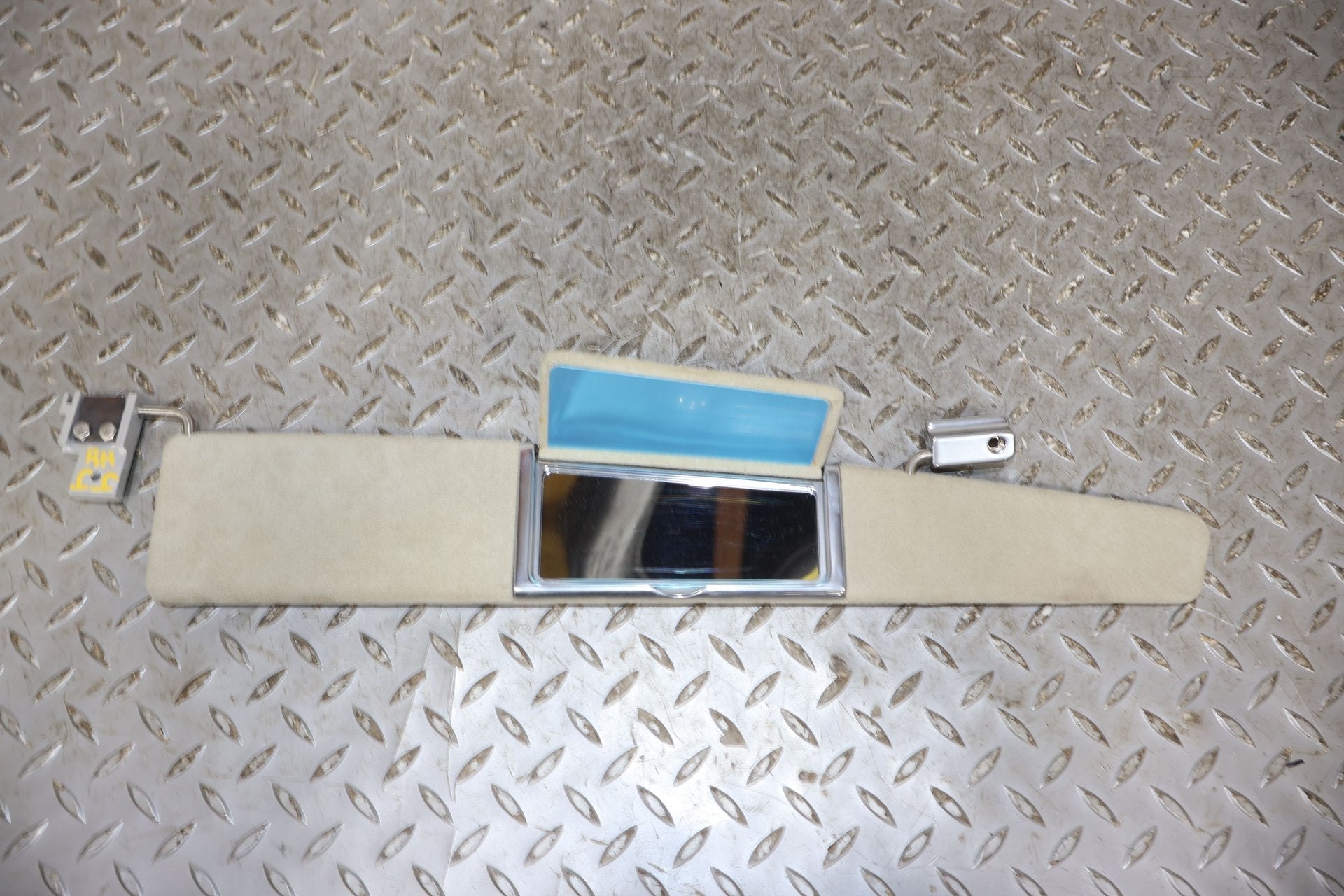 Sun Visor, 2009