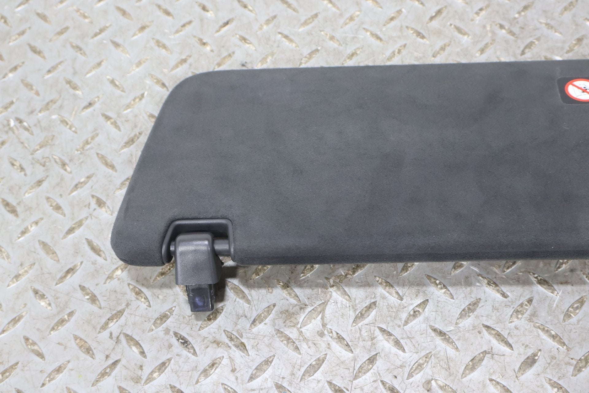 Sun Visor, 2022, Rivian, R1S