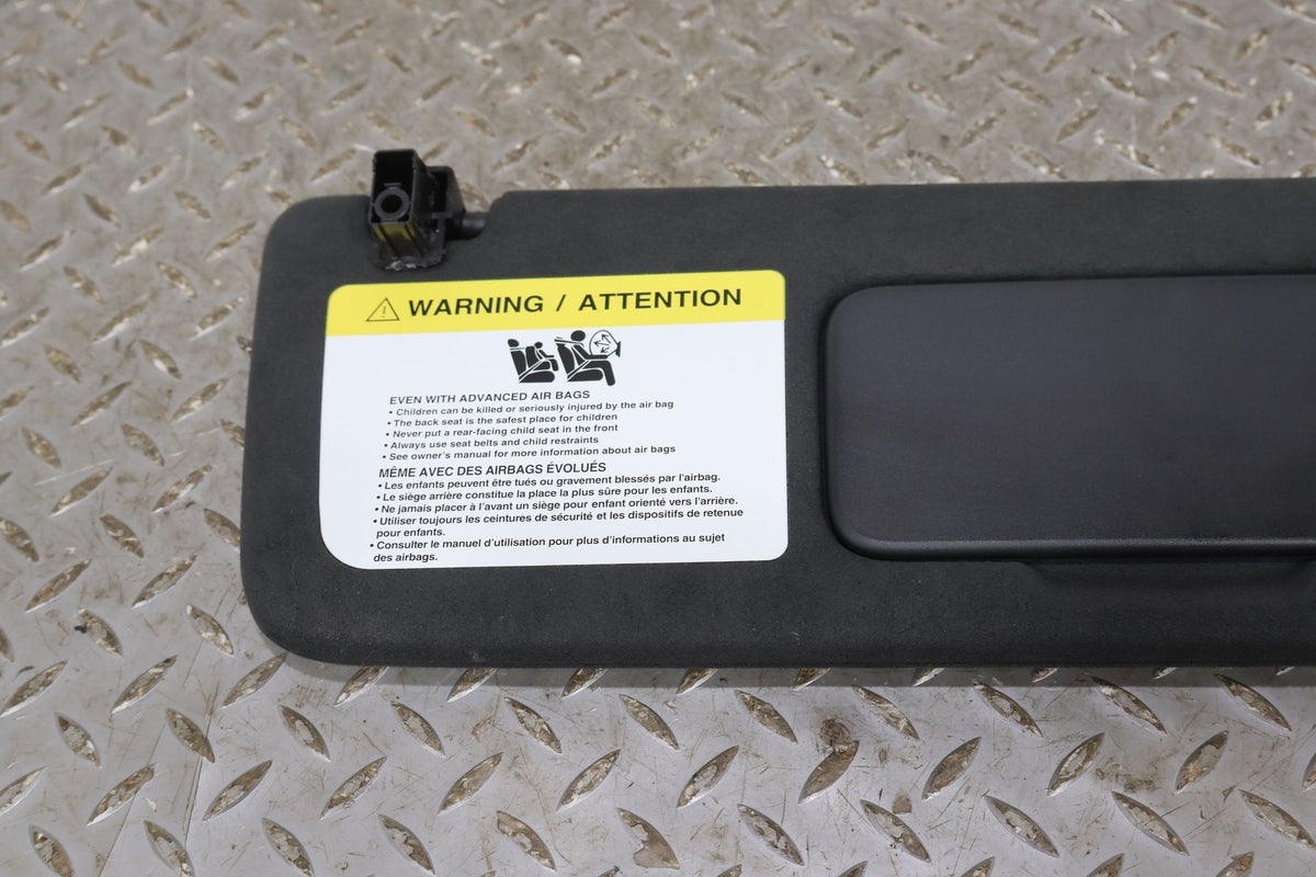 Sun Visor, 2022, Rivian, R1S