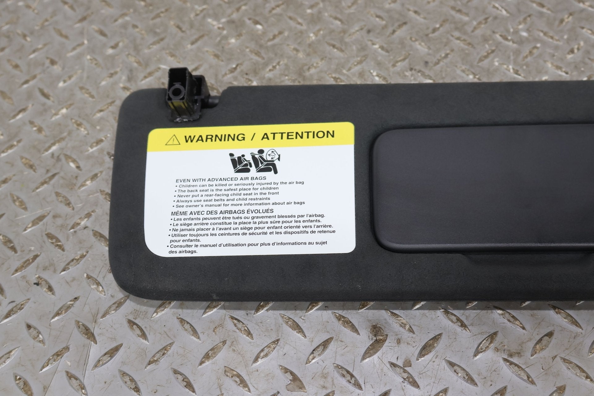 Sun Visor, 2022, Rivian, R1S