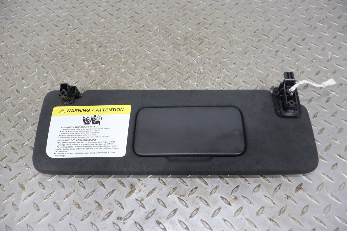 Sun Visor, 2022, Rivian, R1S