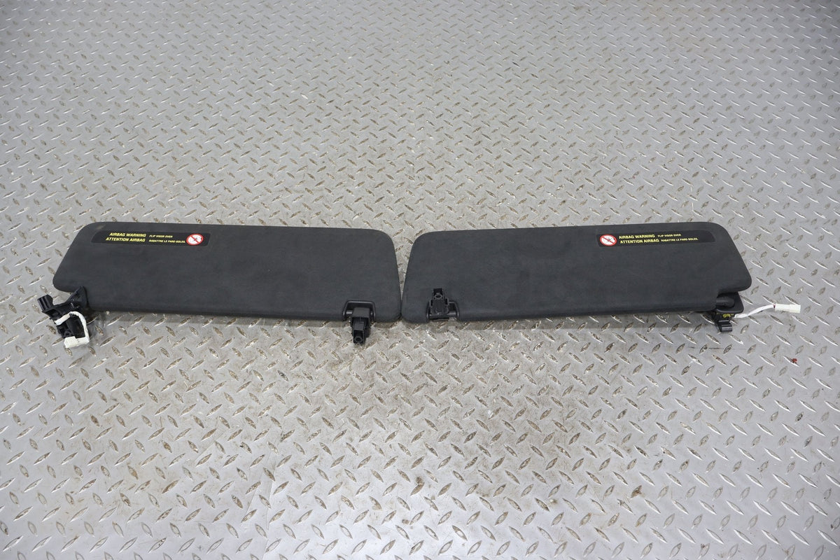 Sun Visor, 2022, Rivian, R1S