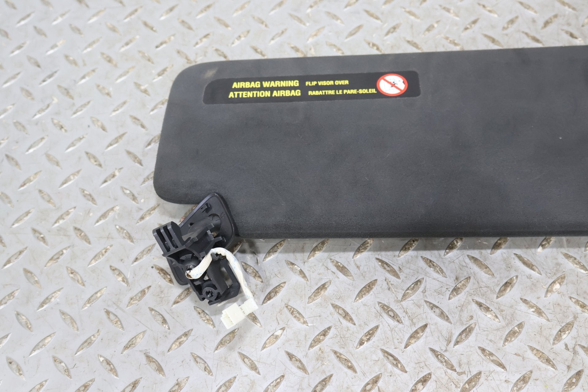 Sun Visor, 2022, Rivian, R1S