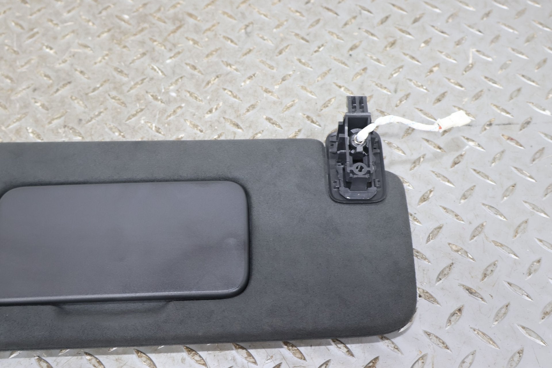 Sun Visor, 2022, Rivian, R1S