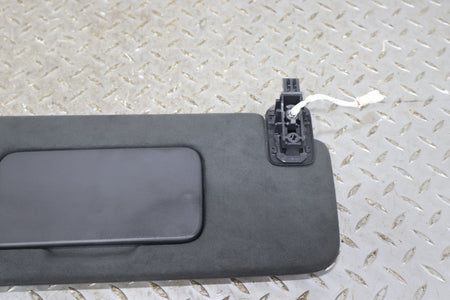 Sun Visor, 2022, Rivian, R1S
