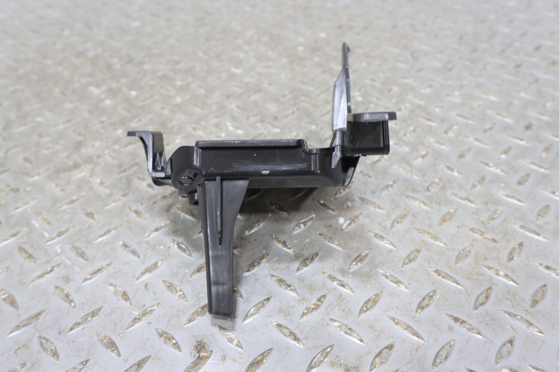 Trim Panel, 2022, Rivian, R1S