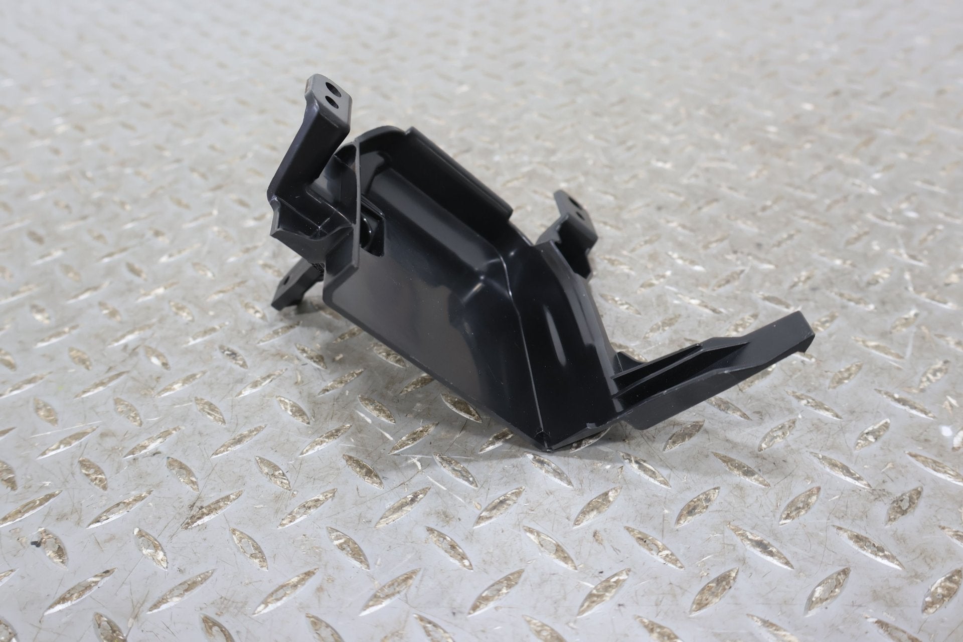 Trim Panel, 2022, Rivian, R1S