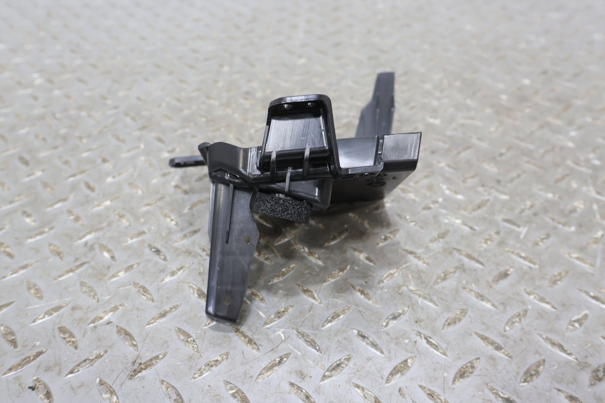 Trim Panel, 2022, Rivian, R1S