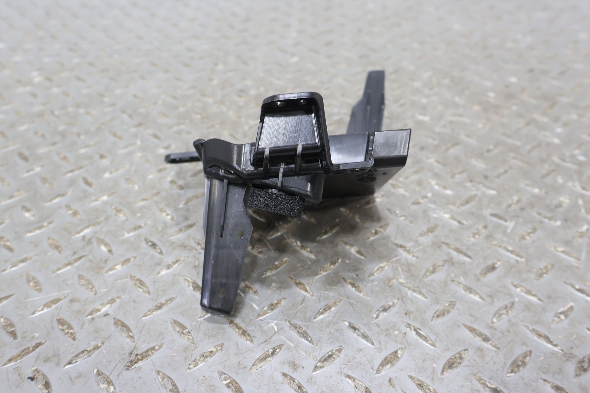 Trim Panel, 2022, Rivian, R1S