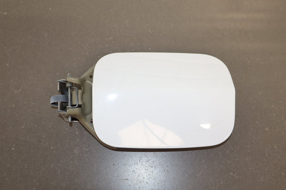 18-24 Dodge Charger Fuel Filler Flap Cover Door White Knuckle PW7