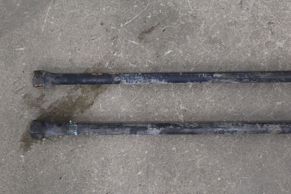 99-00 Cadillac Escalade Torsen Bar Kit W/Crossmember/Keys OEM