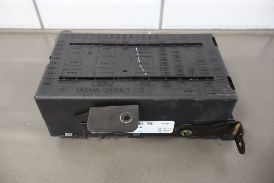 2006 Ford F-250 Super Duty- Cabin Fuse Box