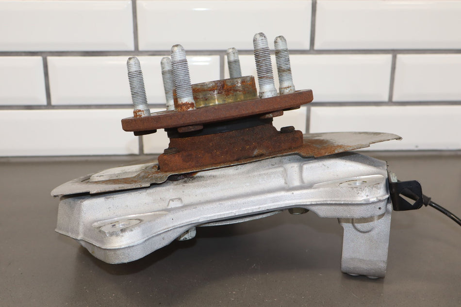2020 Cadillac Escalade- SPINDLE KNUCKLE FRONT