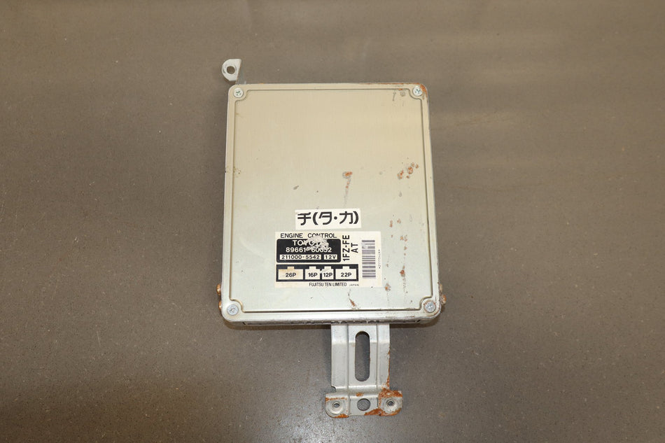 1997-1998 Lexus LX450 Engine Computer 8966160652