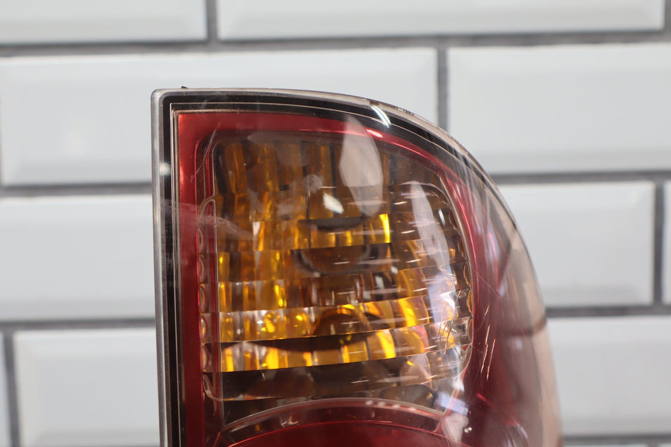 Right Tail Light, 2005, Toyota, Tacoma