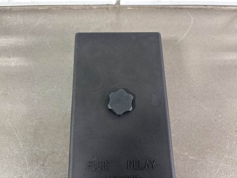 1997-2004 Chevrolet Corvette C5 Engine Fuse Box