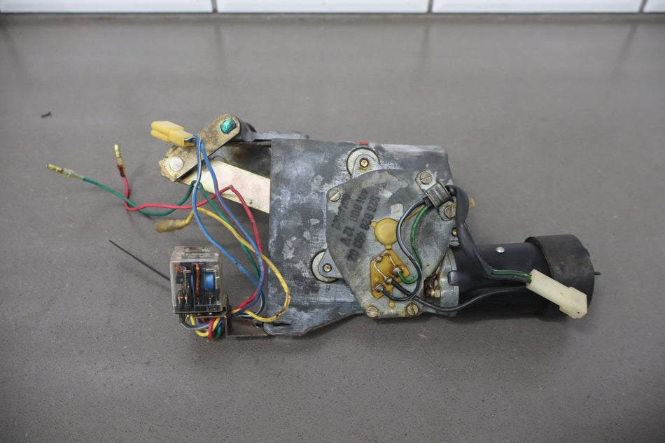 1981 Porsche 928 Rear Wiper Motor 92862849302 OEM