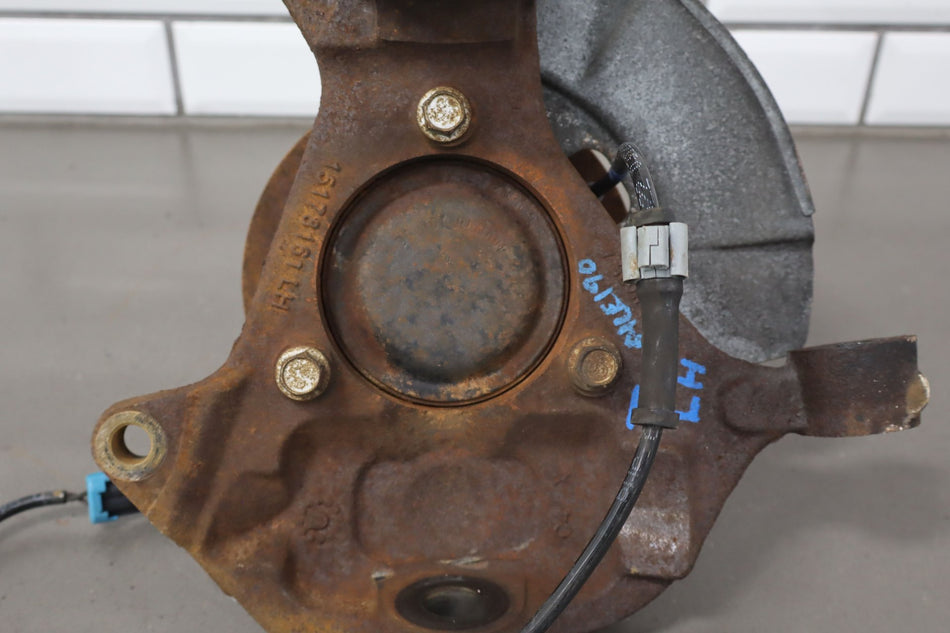 2004 Chevrolet Silverado 1500- Left Front Spindle