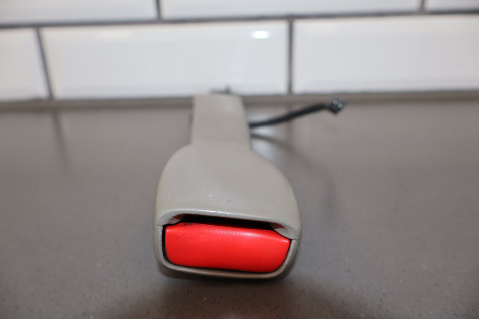2004 Chevrolet Corvette- Front Seat Belt