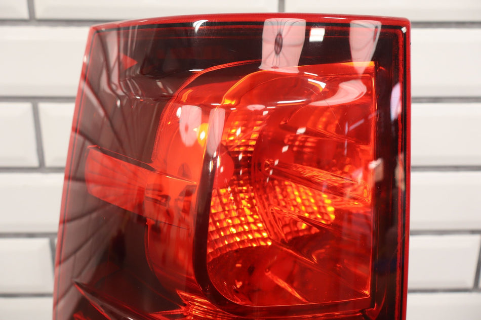 2010 Chevrolet Suburban 1500- Left Tail Light