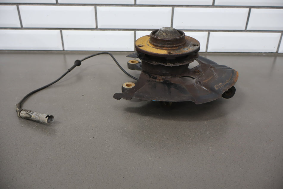 1998 BMW Z3 1.9i Right Front Spindle 31211092080