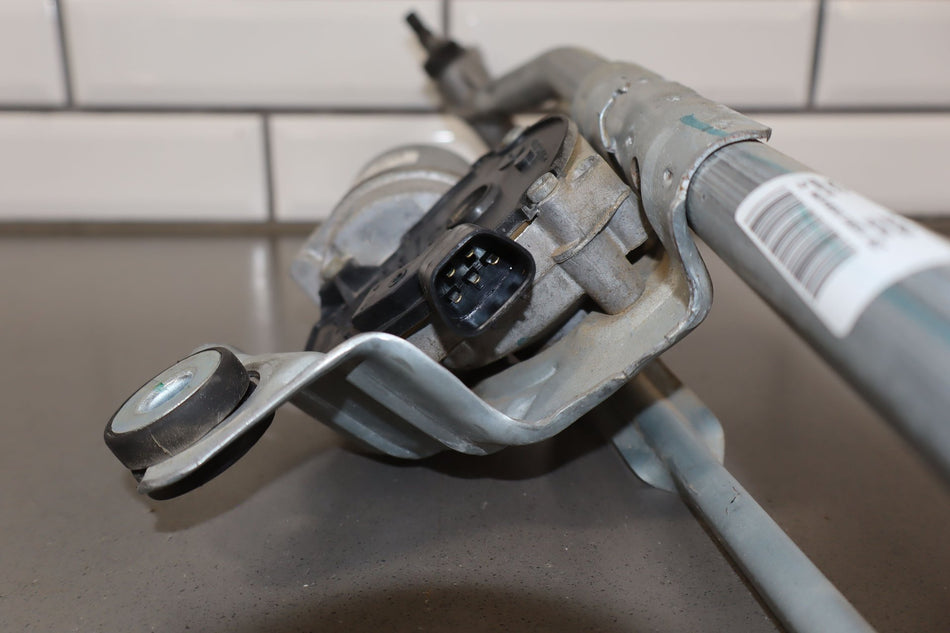 2010 GMC Yukon- Front Wiper Motor