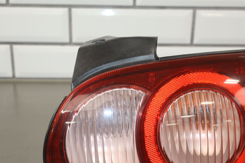 2004 Mazda MX-5 Miata Right Tail Light N06651150