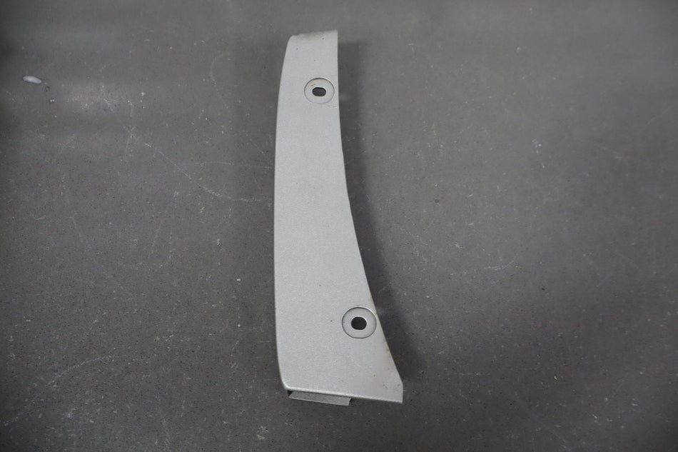 2002 GMC Yukon- QUARTER PANEL MOULDING
