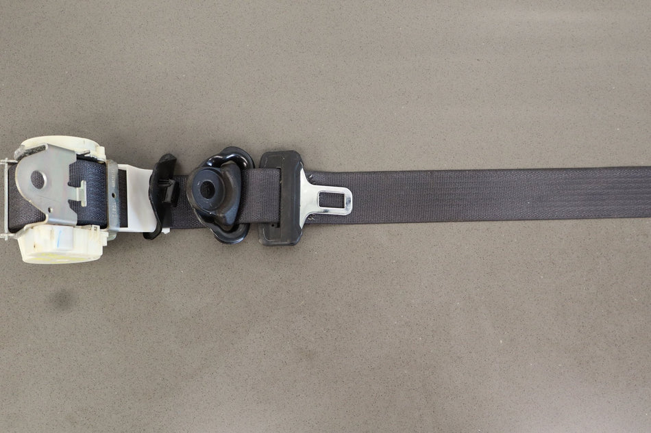 2009 Chevrolet Silverado 2500- Rear Seat Belt