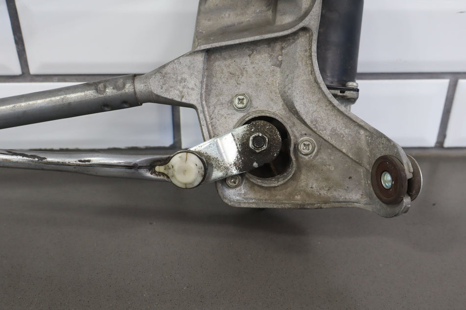 2005 Chevrolet Corvette C6- Wiper Motor