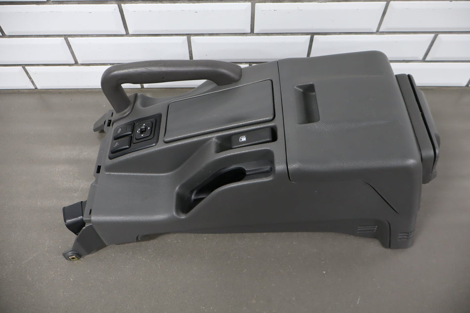 1999 Isuzu Trooper Centre Console