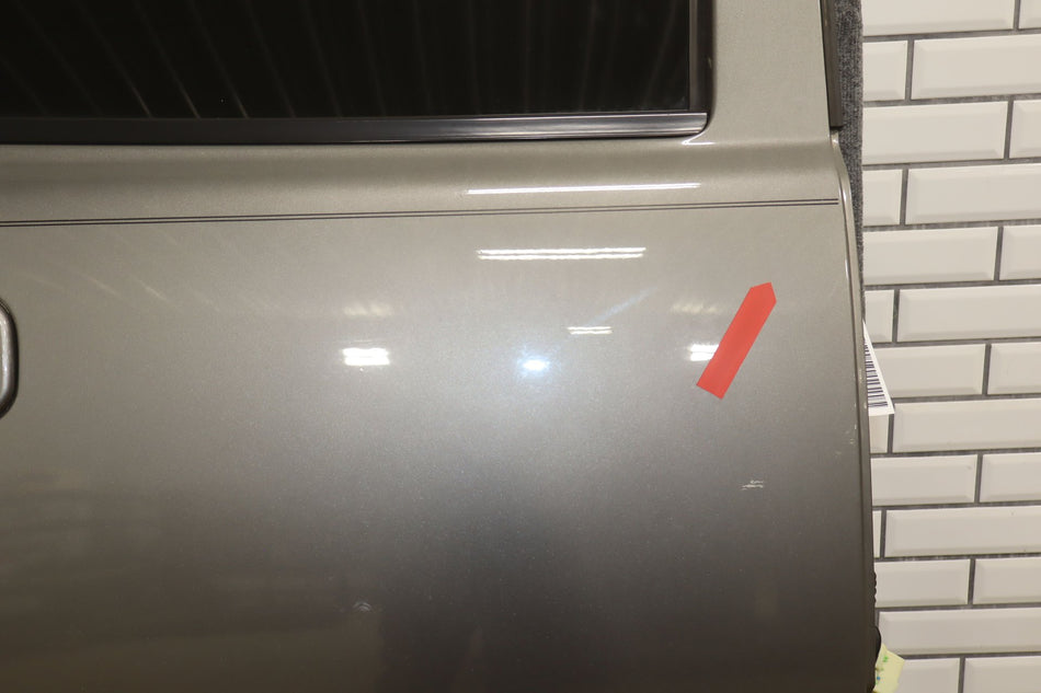 2005 GMC Yukon- Right Rear Door