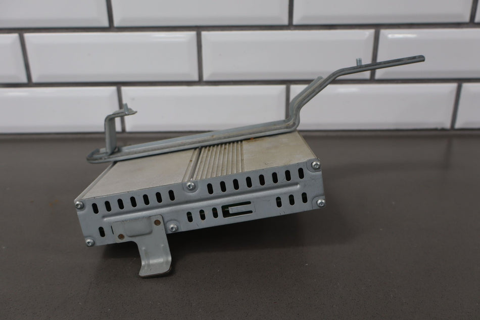 2002 Toyota Land Cruiser- Radio