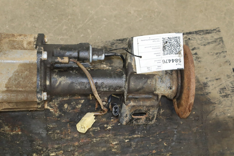 1992-1999 Chevrolet Suburban 4WD Front Differential Assembly 15742406