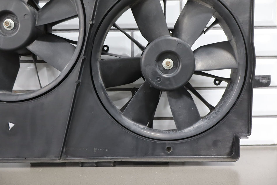 1997-2004 Chevrolet Corvette Cooling Fan 24001282