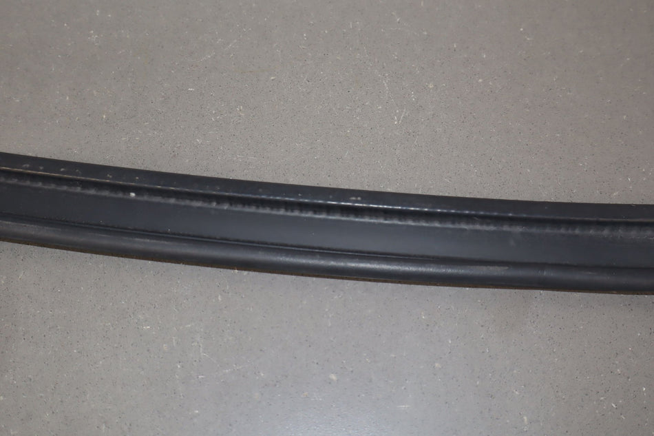 03-09 Hummer H2 Passenger Right Rear Door To Body Weather Stripping Gasket Seal