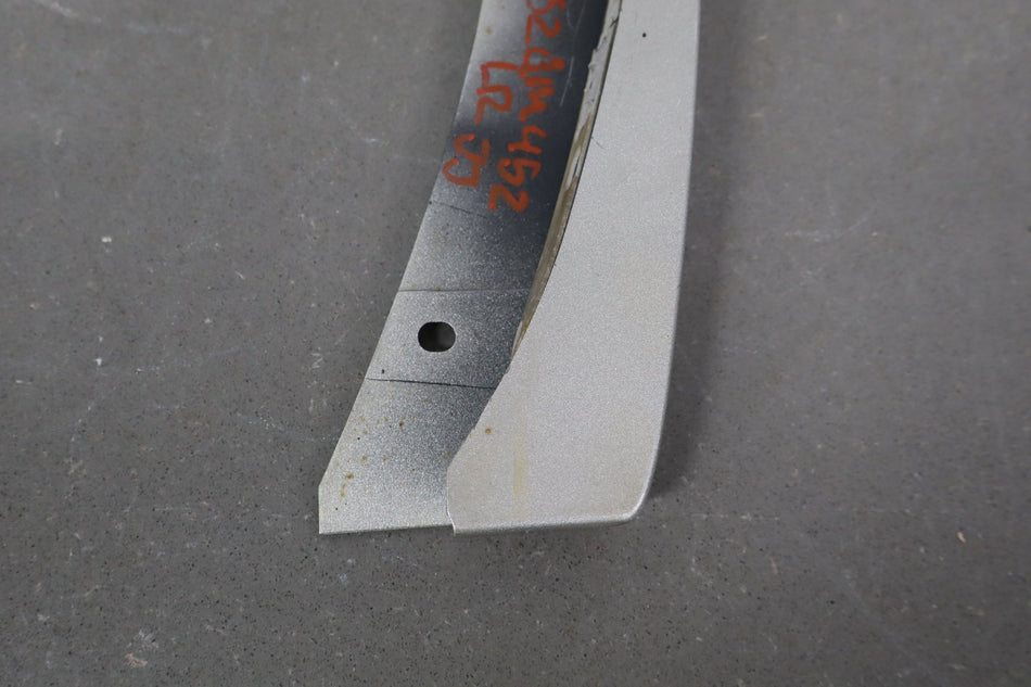 2002 GMC Yukon- QUARTER PANEL MOULDING