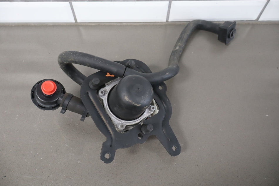 2000-2004 Chevrolet Corvette Air Pump 12568382
