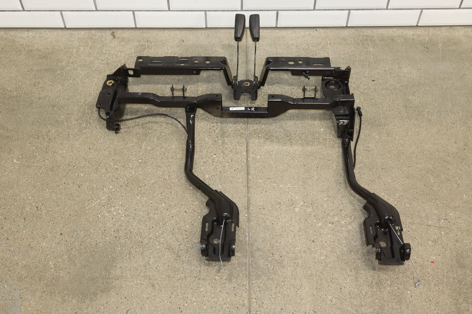 2006 Hummer H2- Front Seat Track