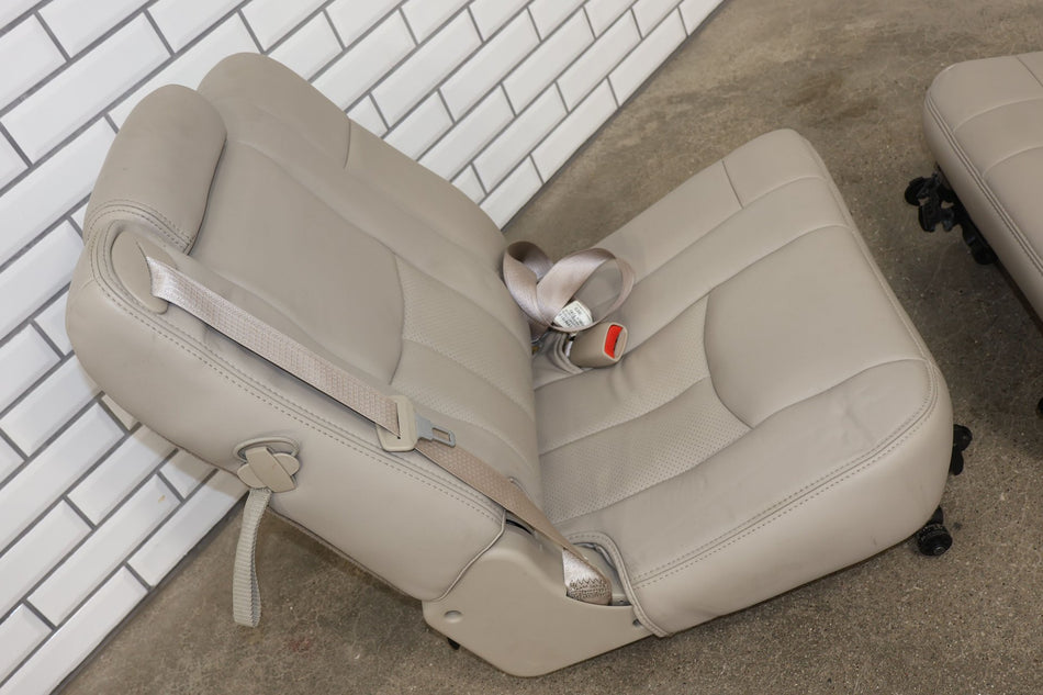 2004 Cadillac Escalade- 3rd Seat