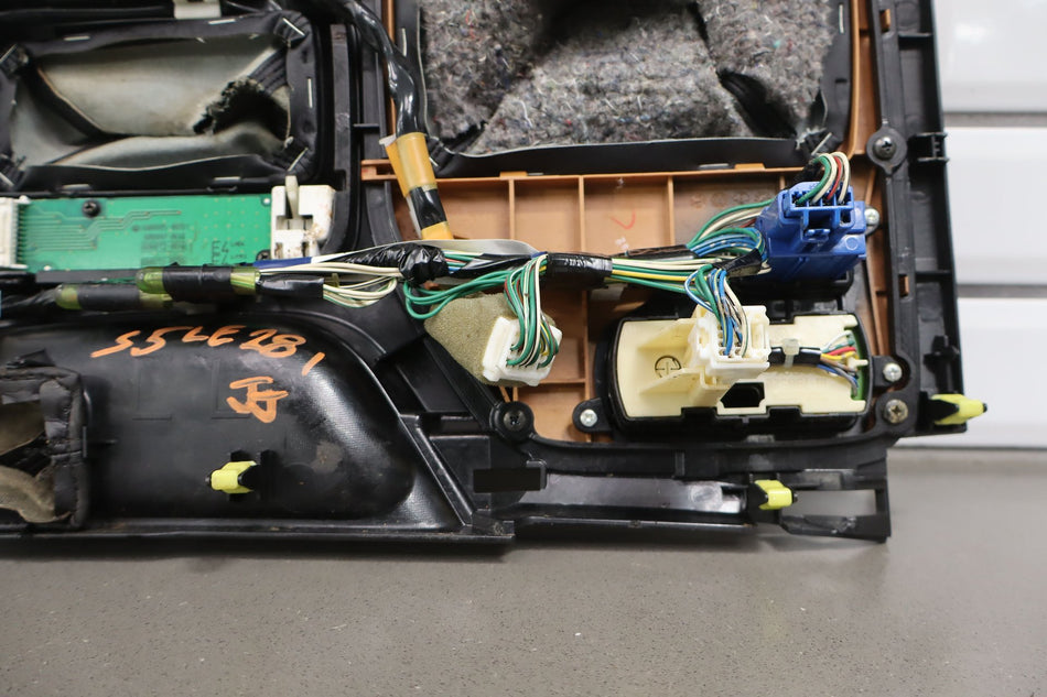 2005 Lexus GX470- Front Console