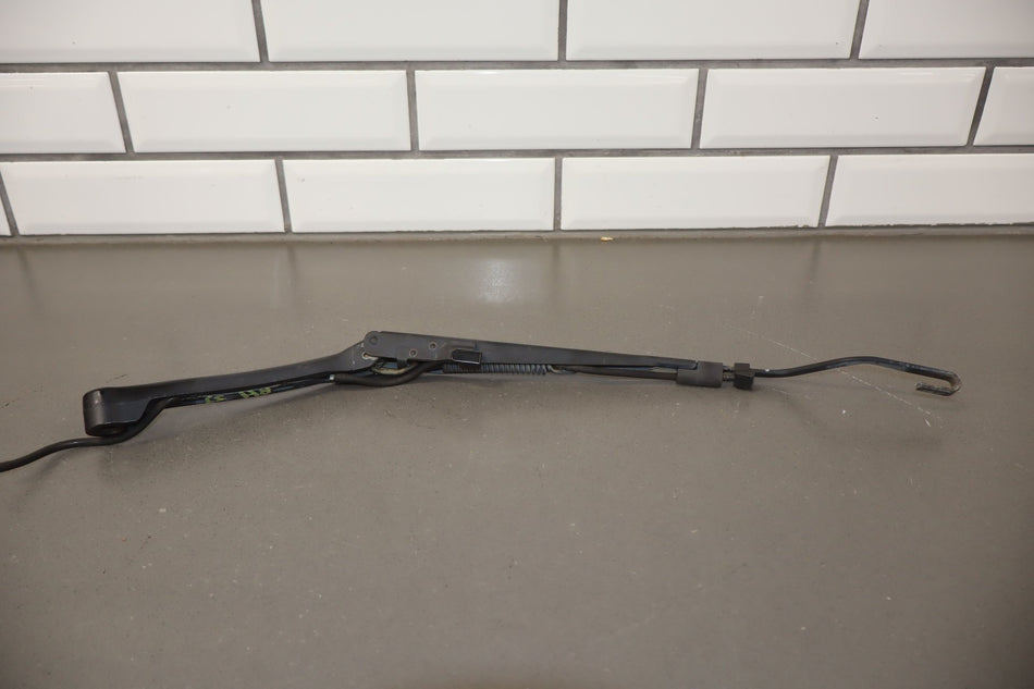 1997-2004 Chevrolet Corvette C5 Wiper Arm LH &amp; RH Pair