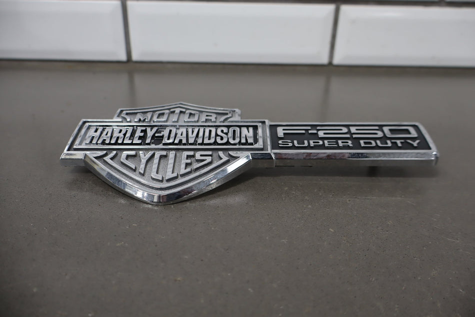 2006 Ford F-250 Super Duty Hatch Emblem