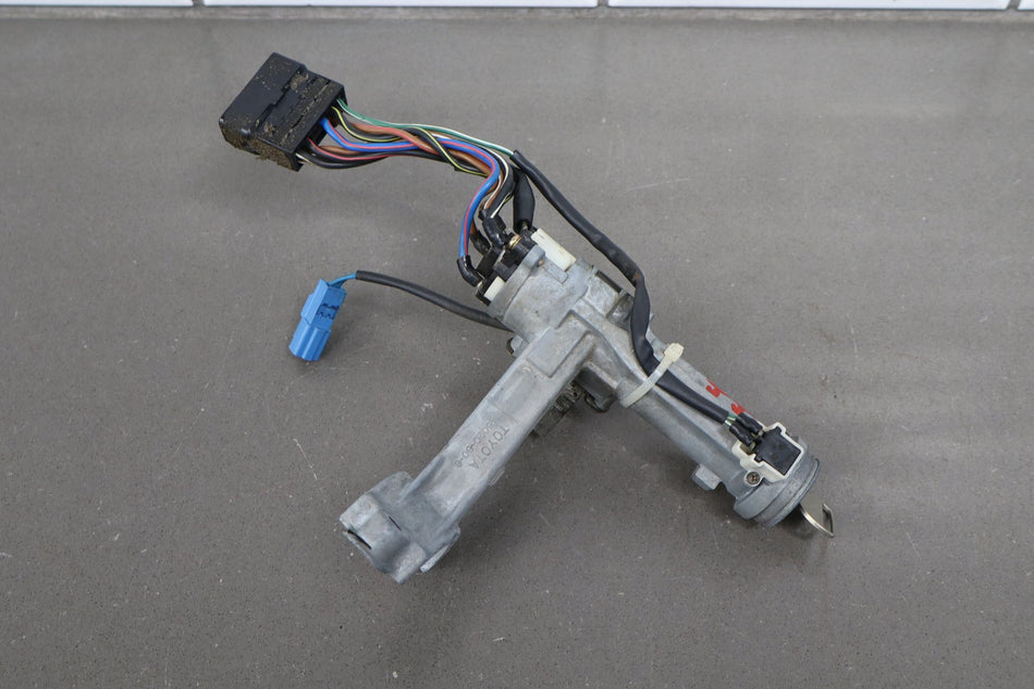 1991-1995 Toyota Land Cruiser Ignition Switch W/ Key 8445060180 OEM