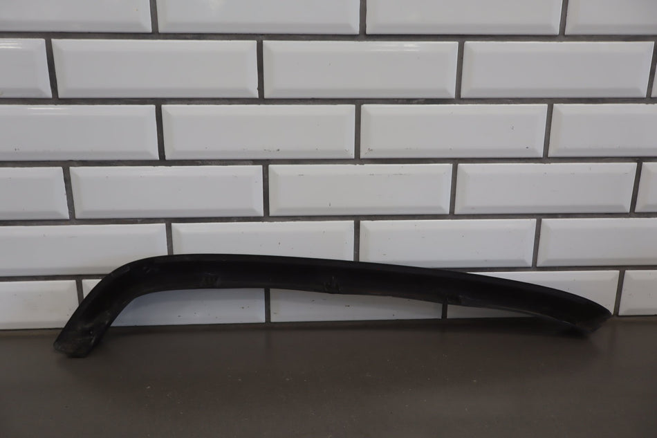 2003-2009 Hummer H2 - Right Front Hood Flare Moulding 15200467