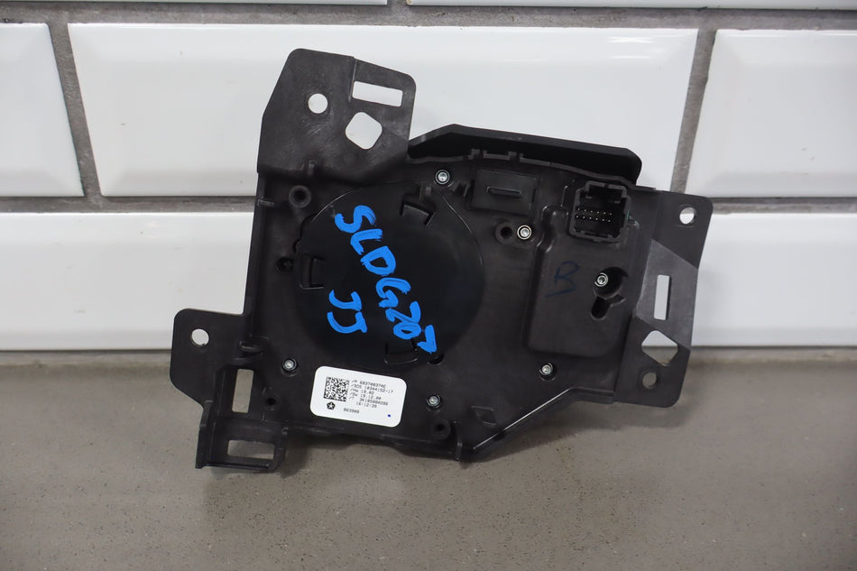 2020 Ram 2500 Laramie Dash Mounted Transfer Case Switch 68370837AE